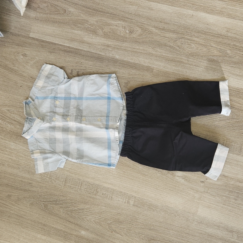 NWOT Authentic Burberry baby outfit